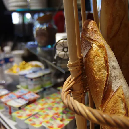 Hotel Brit Essentiel