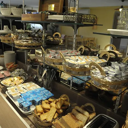 Hotel Brit Essentiel 2*