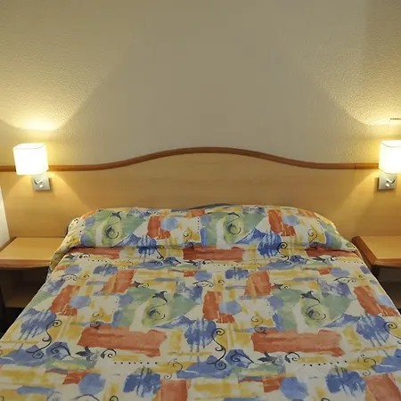 Brit Essentiel 2* Millau
