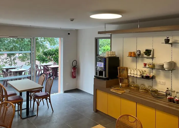 Brit Essentiel Мийо